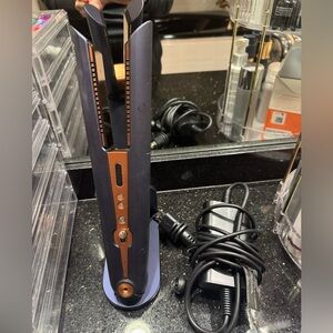 Black and Copper Hair Straightener